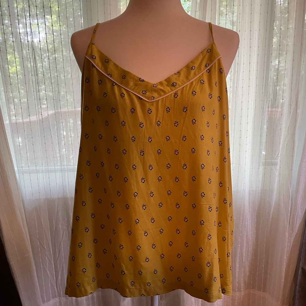 Yellow top